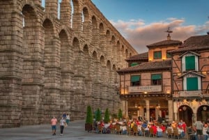 From Madrid: Private Tour for Toledo, Segovia,Alcázar Castle