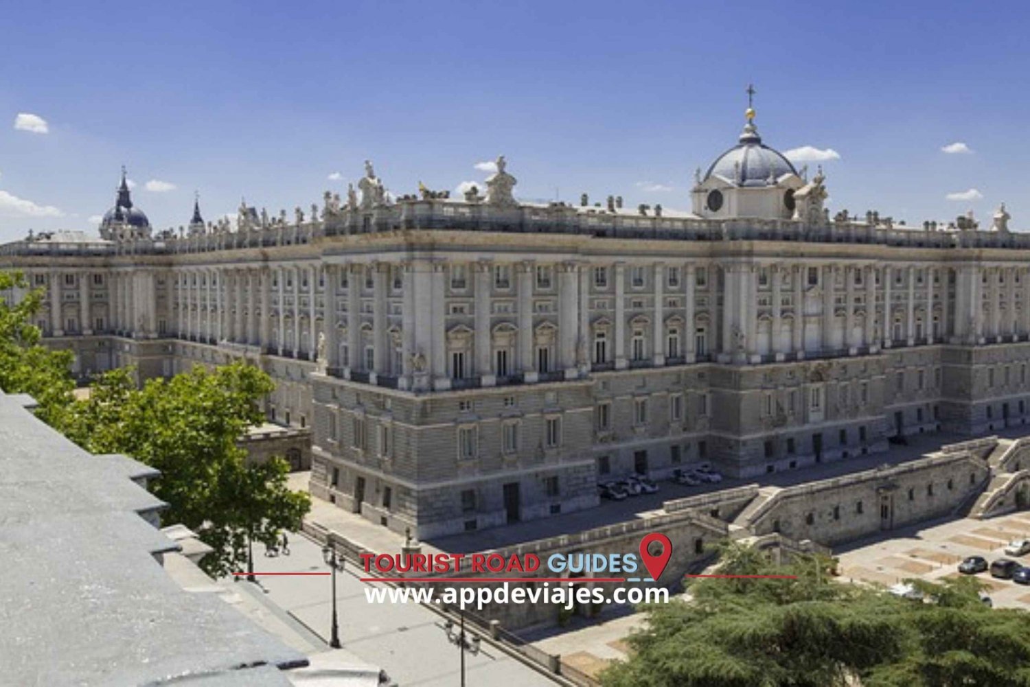 From Madrid: Private Walking Tour 4 hours with Royal Palace