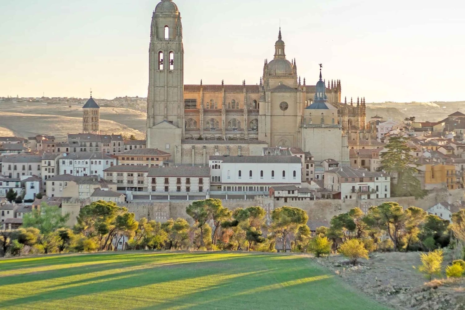 Da Madrid: Tour di Segovia, Toledo e Alcazar