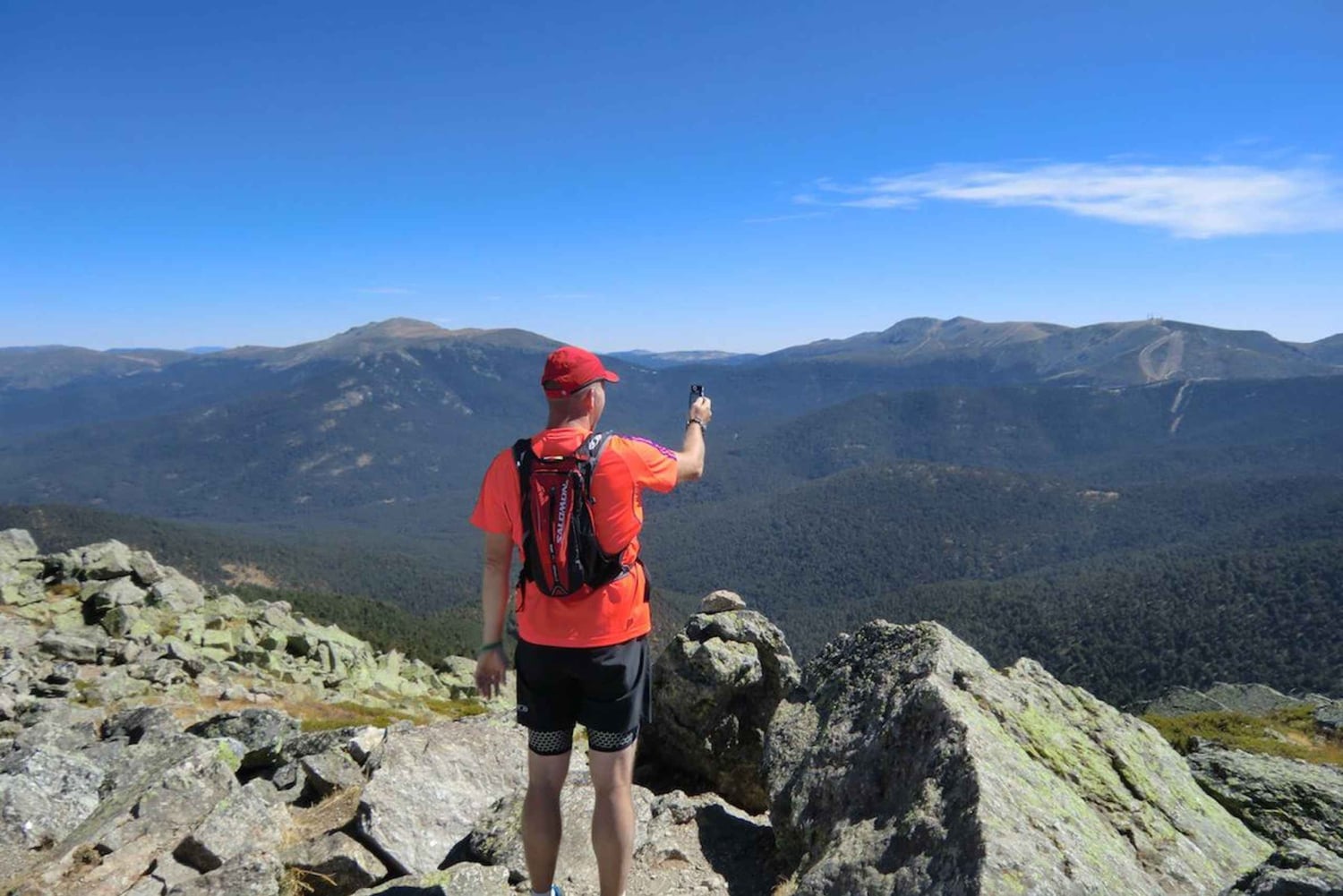 マドリード発：グアダラマ山脈ハイキング日帰り旅行