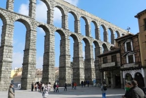Madrid: Segovia, Ávila en Toledo in 1 dag met tickets en lunch