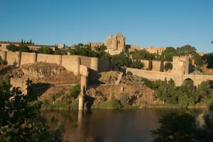 From Madrid: Toledo Tour with Wine Tasting and 7 Monuments