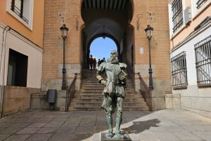 Desde Madrid: Excursión de un día a los Molinos de Viento, Toledo y Alcalá de Henares