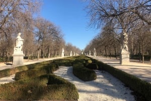 Madrid: Visita guiada a pie por la avenida del Prado y el parque del Retiro