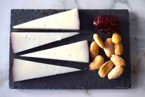 Experiência gourmet: degustação de queijos e vinhos espanhóis