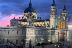 Guided Tour in Tuk Tuk around Madrid