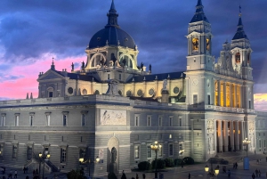 Tour guidato in tuk tuk per Madrid