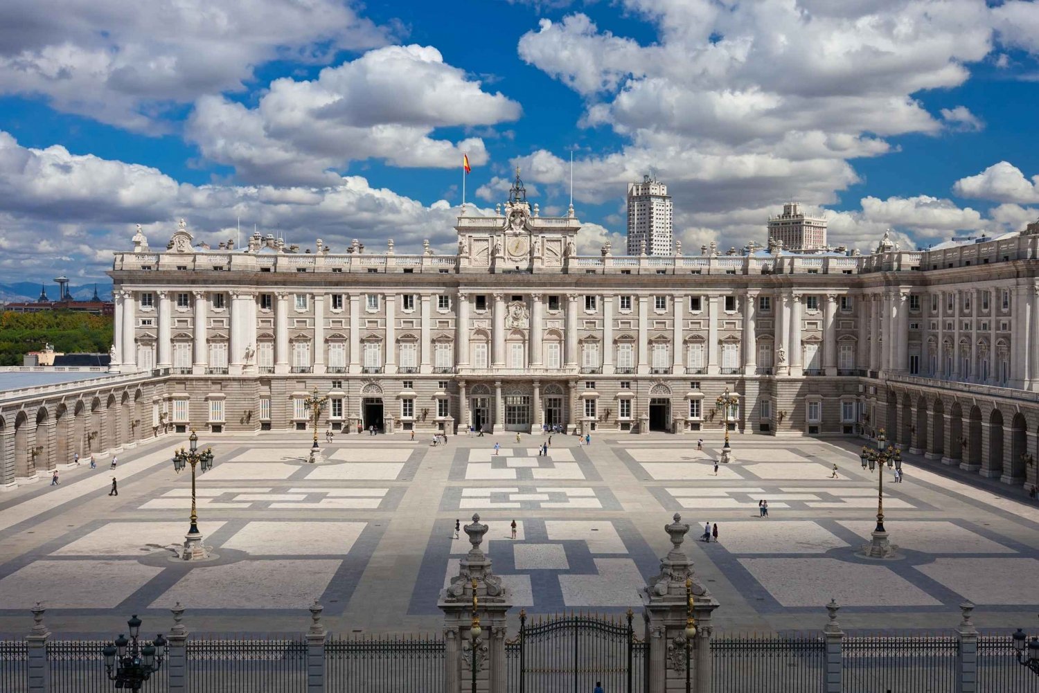 Madrid: skip-the-line guided visit to the Royal Palace and royal gardens