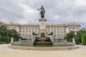 Madrid: skip-the-line guided visit to the Royal Palace and royal gardens