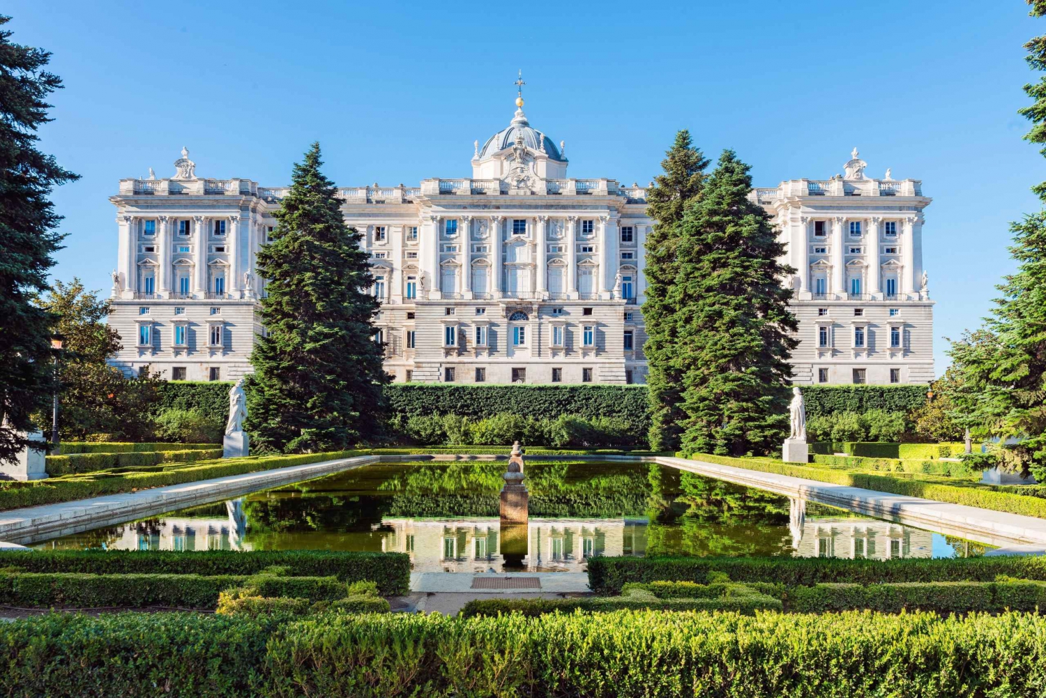 Madrid: Guidet omvisning i det kongelige slott med inngangsbillett