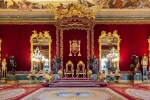 Madryt: Pałac Królewski: wycieczka z przewodnikiem z biletem wstępu