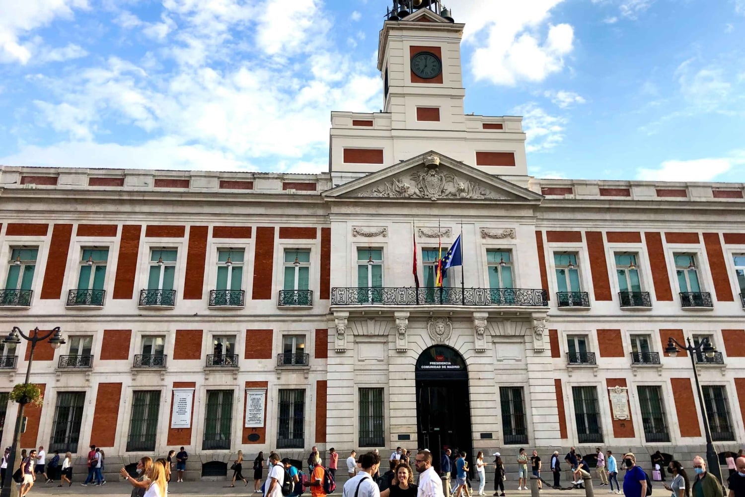 Historiallinen Madrid kävellen: Palatsista Solille