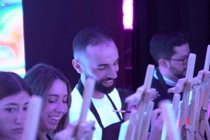 Esperienza artistica coinvolgente con vino illimitato