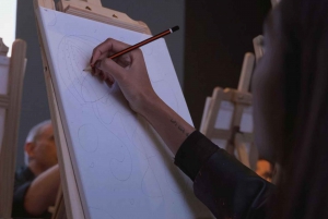 Esperienza artistica coinvolgente con vino illimitato