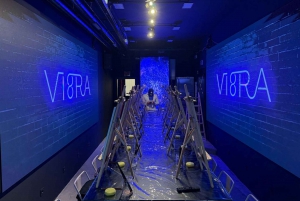 Esperienza artistica coinvolgente con vino illimitato