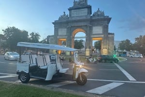 Madrid: tour de 1 hora por los puntos destacados de la ciudad con Eco Tuk Tour