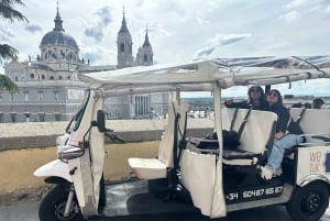 Madrid: tour de 1 hora por los puntos destacados de la ciudad con Eco Tuk Tour