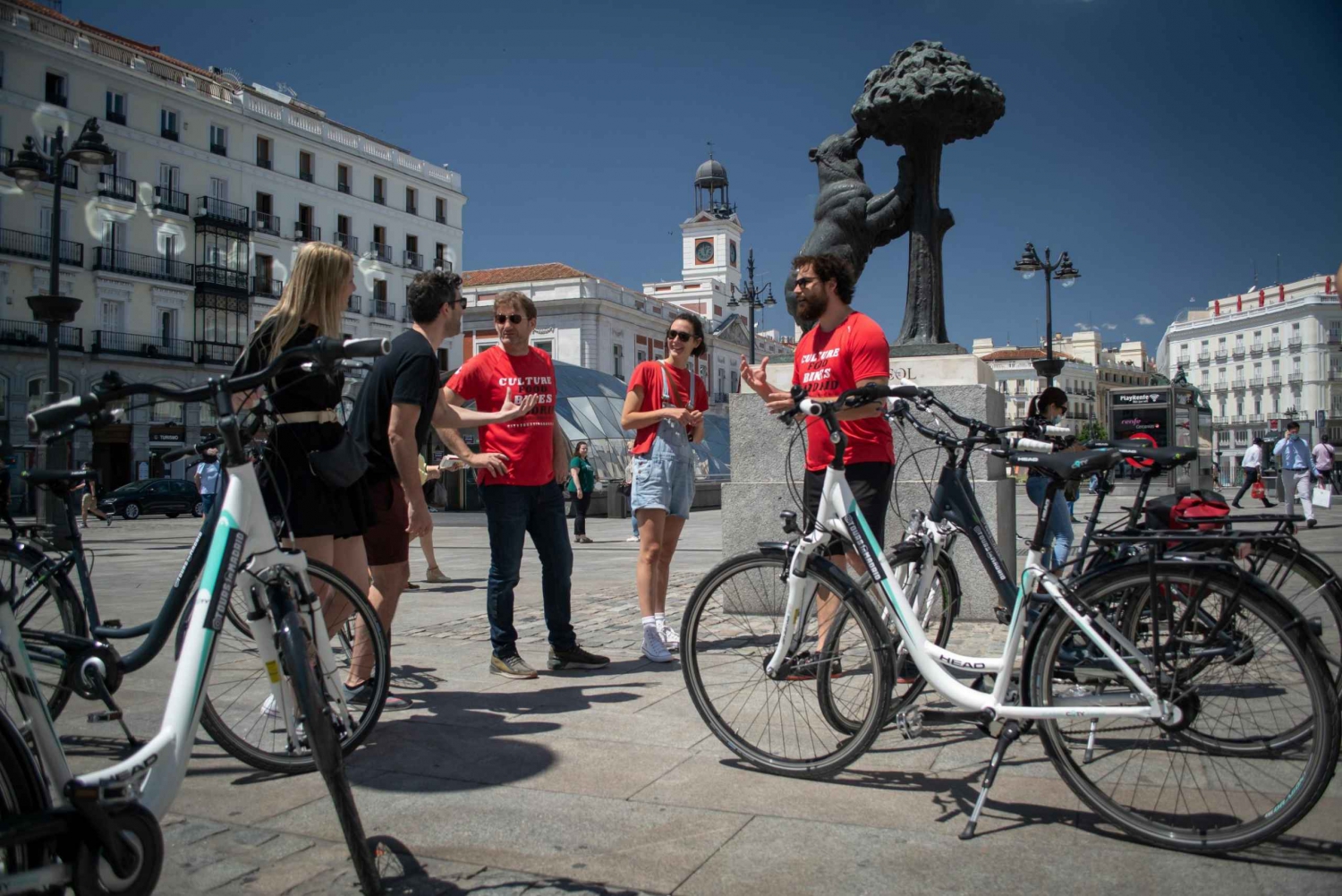 Madrid: Tim Bikes highlights bike tour