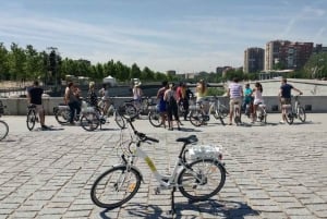 Madrid: 3-timers guidet sightseeingtur på elcykel