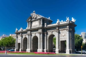 Madrid: 4-Hour Bus Tour with Royal Palace Admission