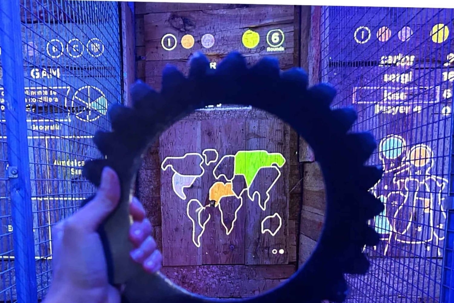 Madrid Atocha: Interaktivt øksekast 2 timer