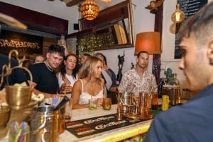 Madrid: Pub Crawl with Tapas and VIP Club Entry