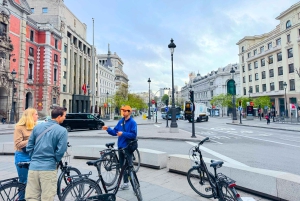 Madridin pyöräretki Churrosin sekä kinkun ja viininmaistelun kanssa Vaihtoehto