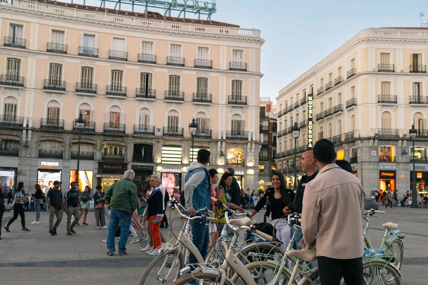 Madrid by Night: tour in bici vintage in piccoli gruppi