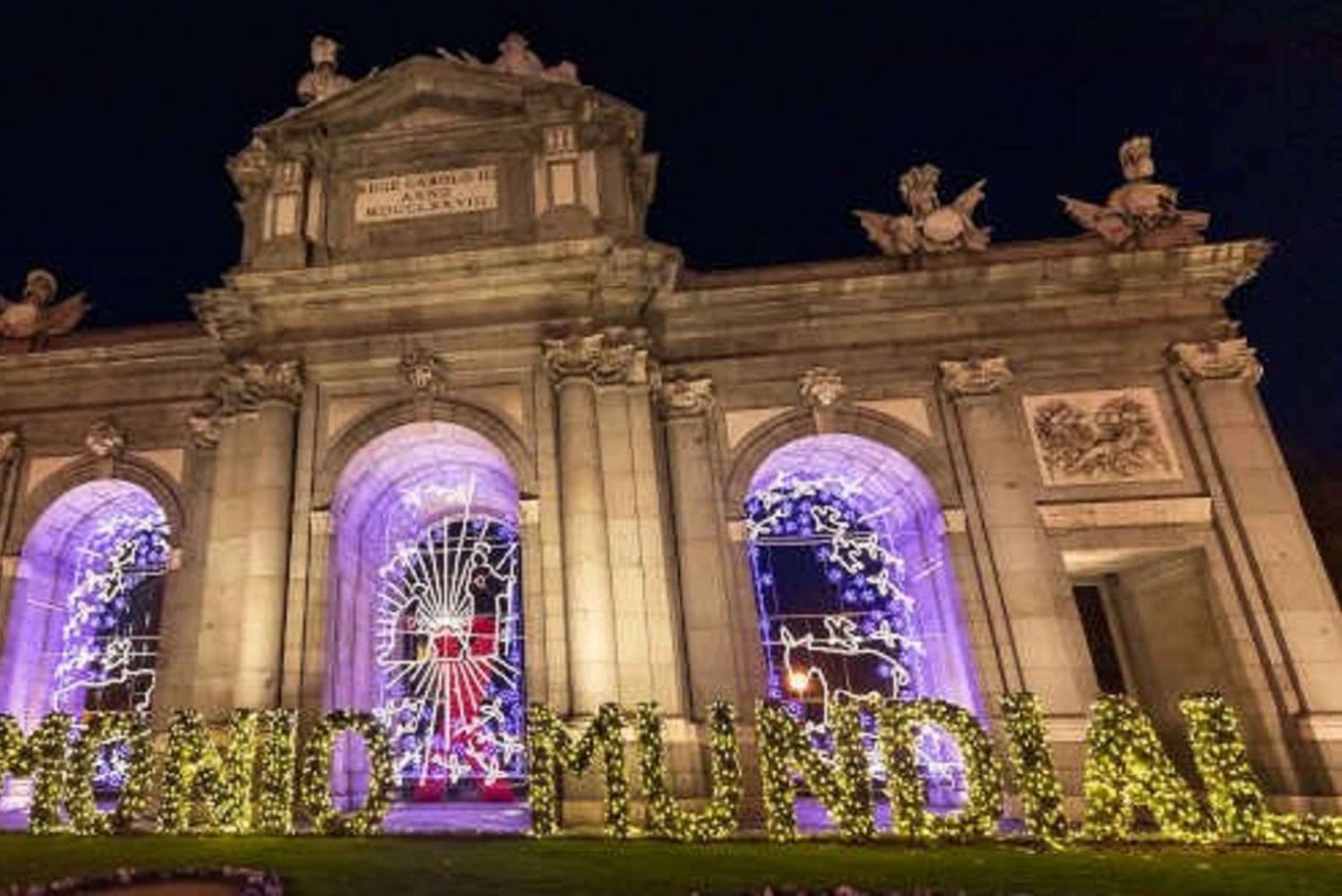 Madrid: Tour delle luci di Natale in Tuk-Tuk elettrico