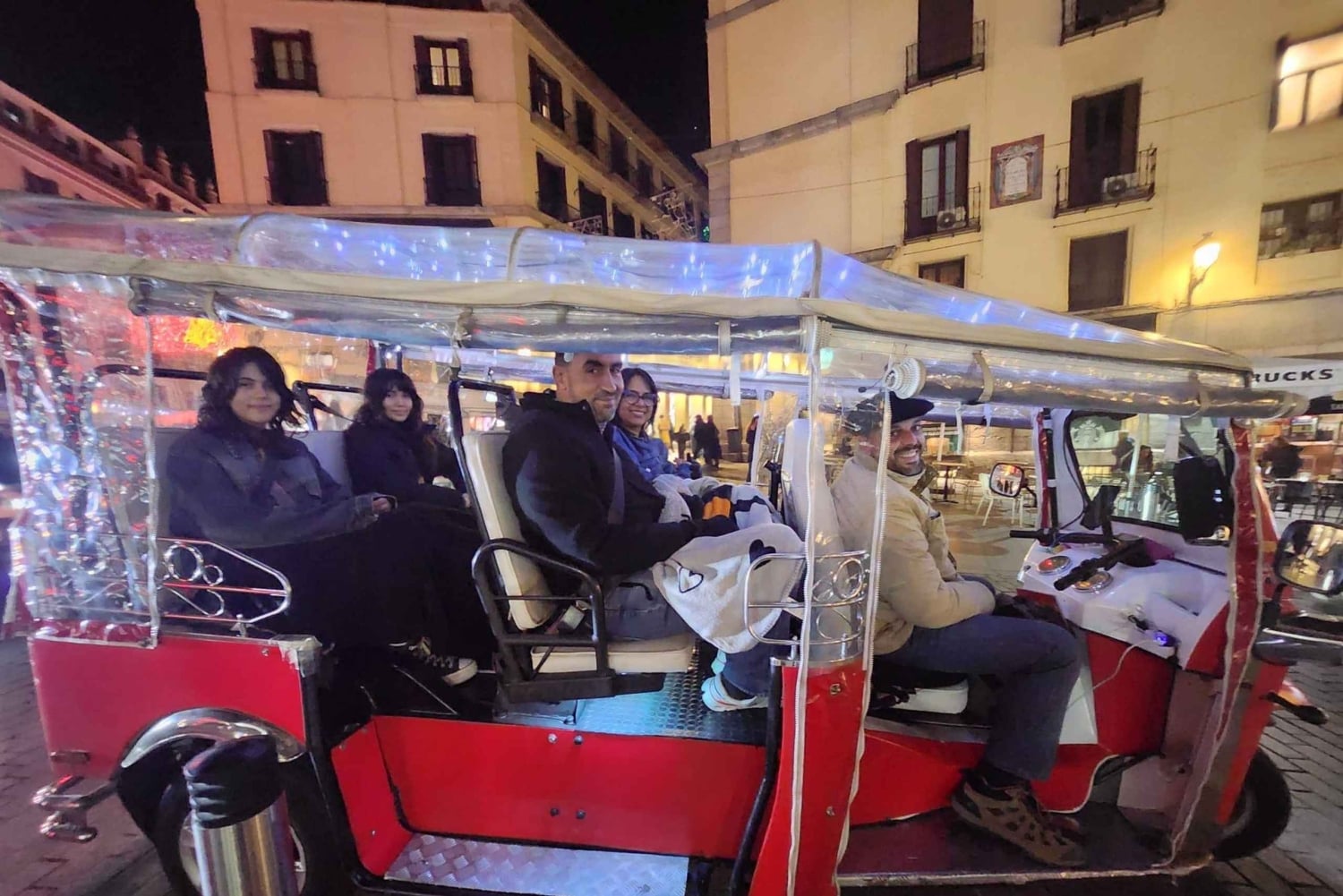 Madrid: Tour delle luci di Natale in Tuk Tuk