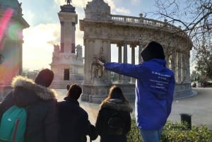 Madrid: tour guidato a piedi sul tetto di Cibeles e nel Parco del Retiro