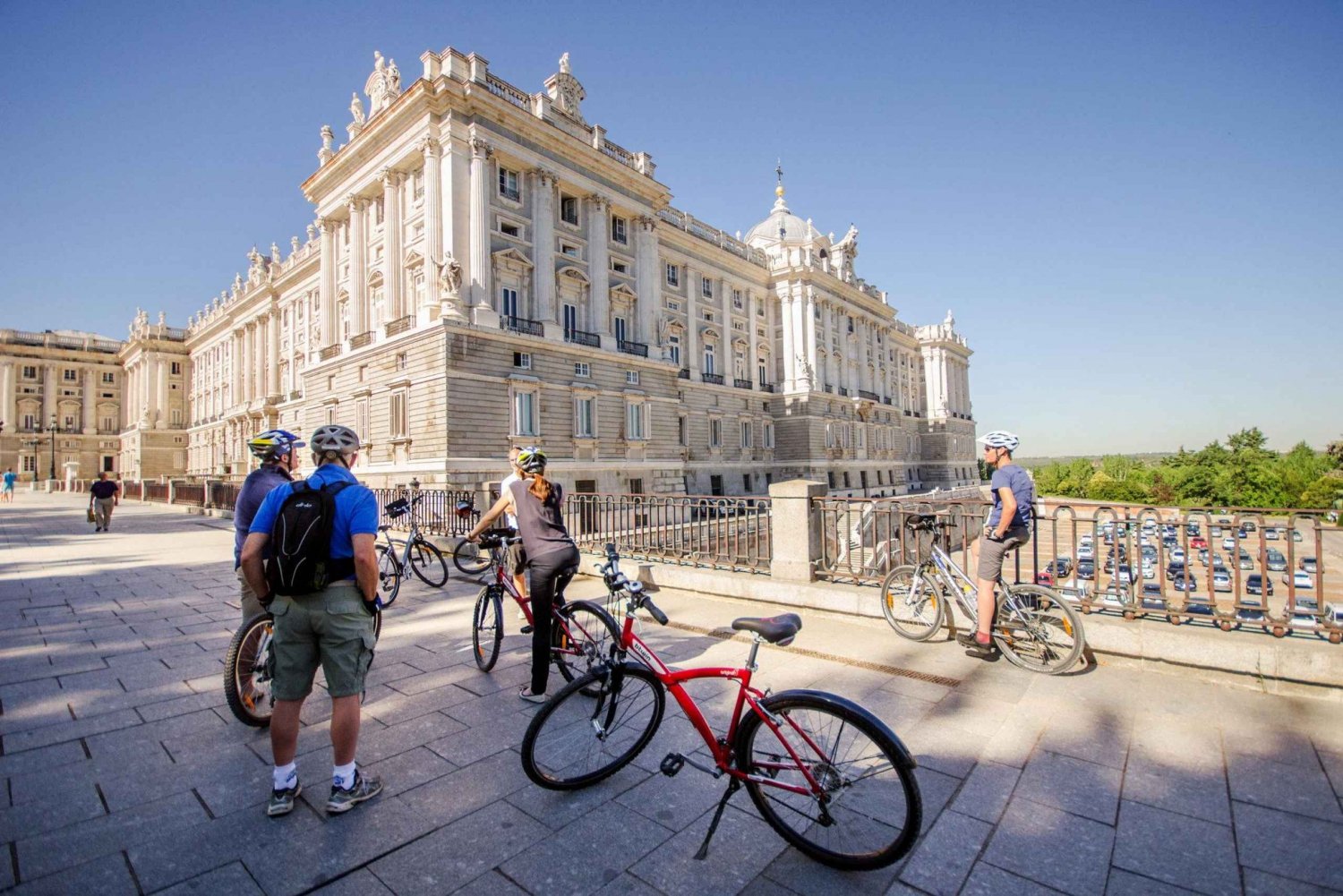 Madrid: City Bike or E-Bike Tour
