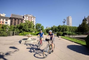 Madrid: City Bike or E-Bike Tour