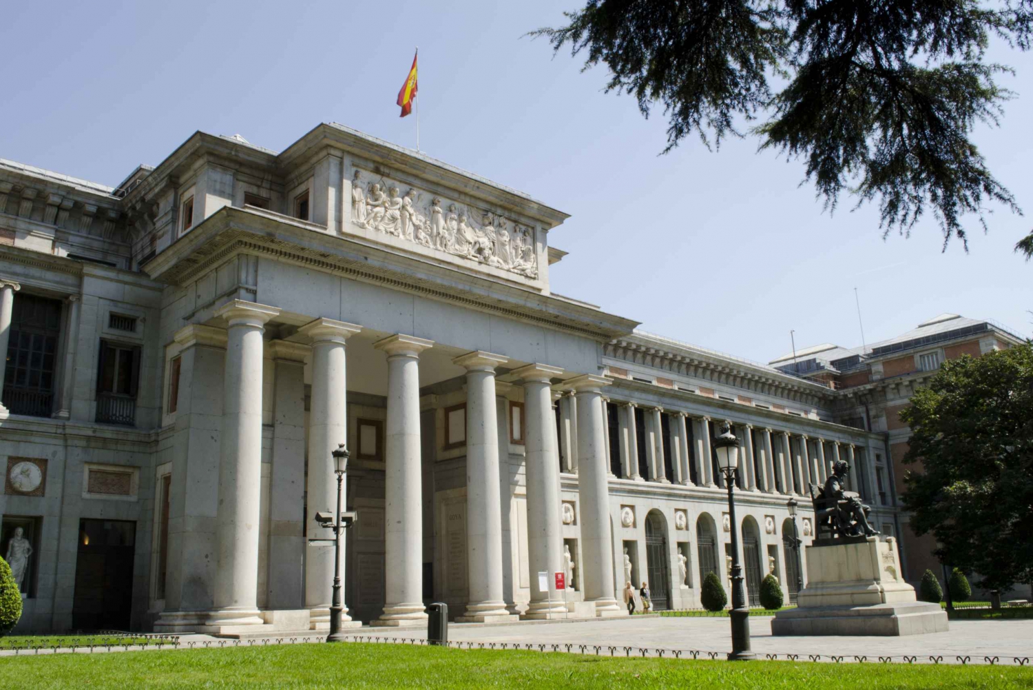 Madrid City Bus Tour and Prado Museum Skip-the-Line Ticket