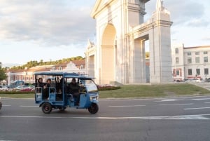 Madrid: City Highlights Tuk-Tuk Tour