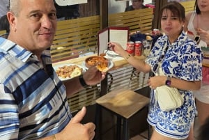 Madrid Contrasts Tour: Guided Bus and Walking Tour