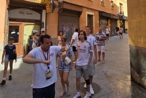 Madrid Contrasts Tour: Guided Bus and Walking Tour