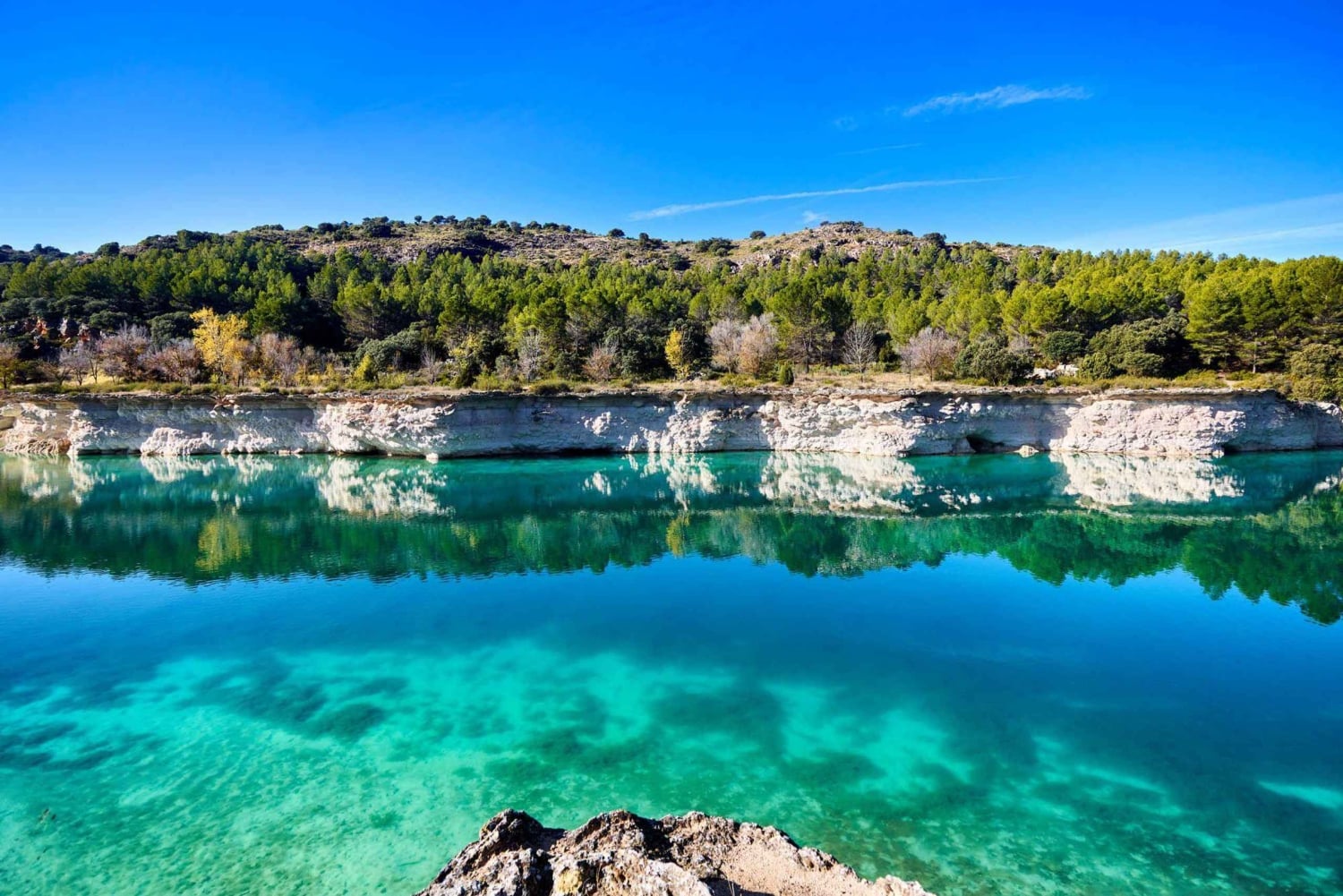 マドリード：ラグナス・デ・ルイデラ日帰りツアー（カヤックオプション付き）