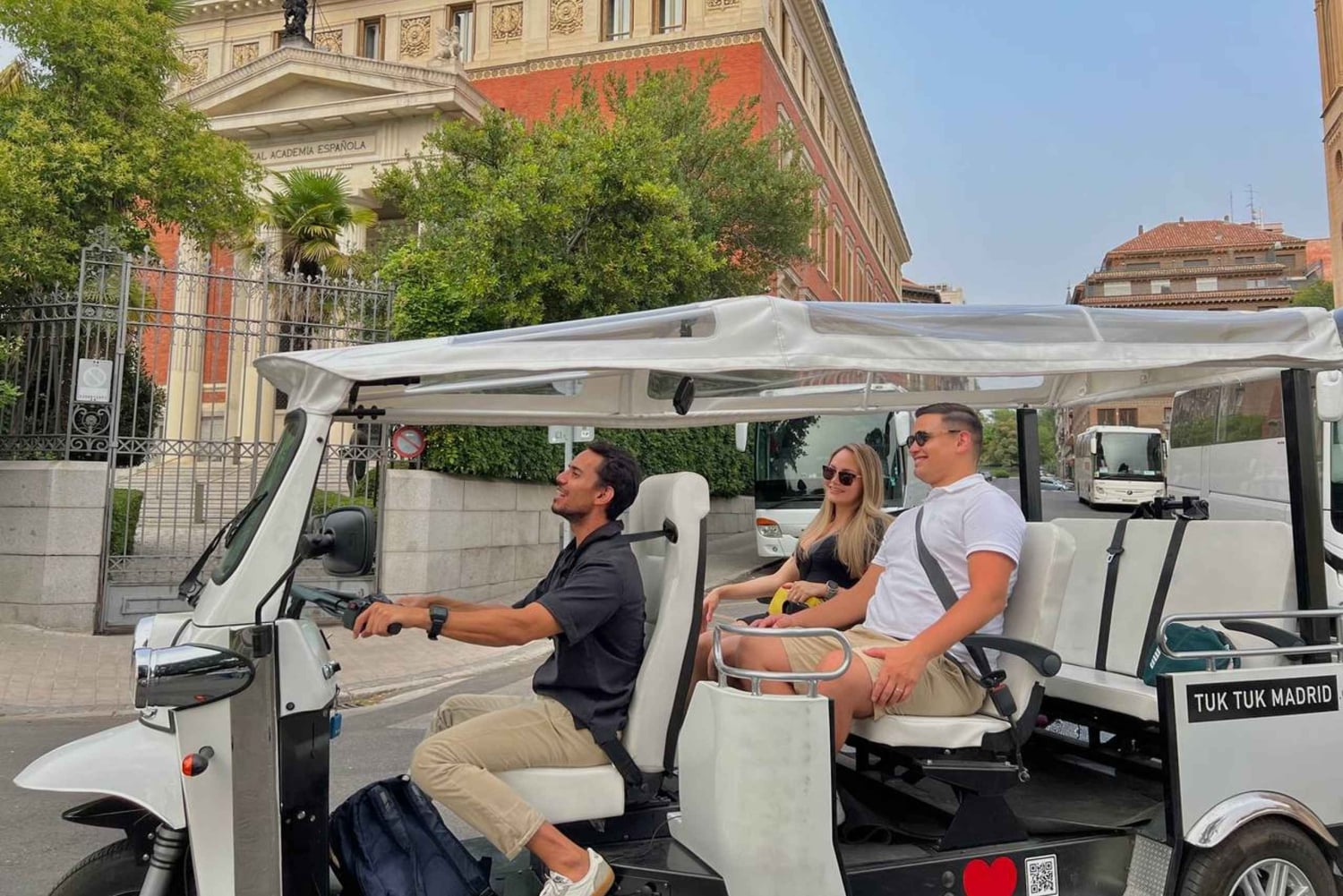 Madrid : Découvrez la ville en Tuk Tuk électrique privé