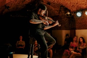 Madrid: Essential Flamenco Show Entry Ticket with Drink