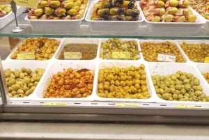 Madrid Food Tour with Tapas & Drinks with a Local