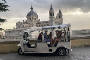 Madrid: Secretos en un Tuk Tuk eléctrico