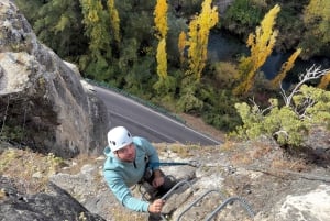 マドリード：ガイド付きクライミングツアー（ビア・フェラータ）