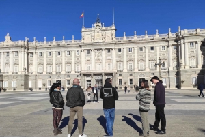 Madrid: Guided Tour of the Royal Palace & Almudena Cathedral