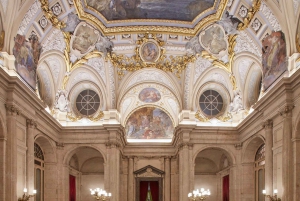 Madrid: Guided Tour of the Royal Palace with Fast Access