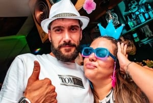 Madrid: Opastettu kävelykierros, polttarit juomilla ja esityksellä