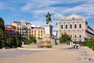 Madrid: Historical Guided Walking Tour in small group