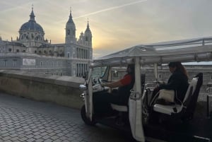 Madrid: Highlights City Tour sähköisellä tuk tukilla
