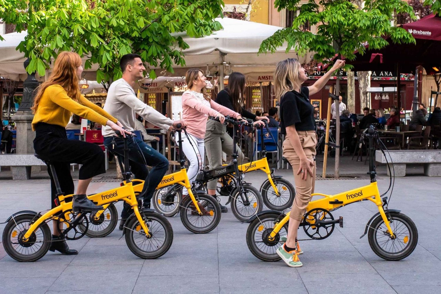 Madrid: Highlights & Parks Small Group Electric Bike Tour