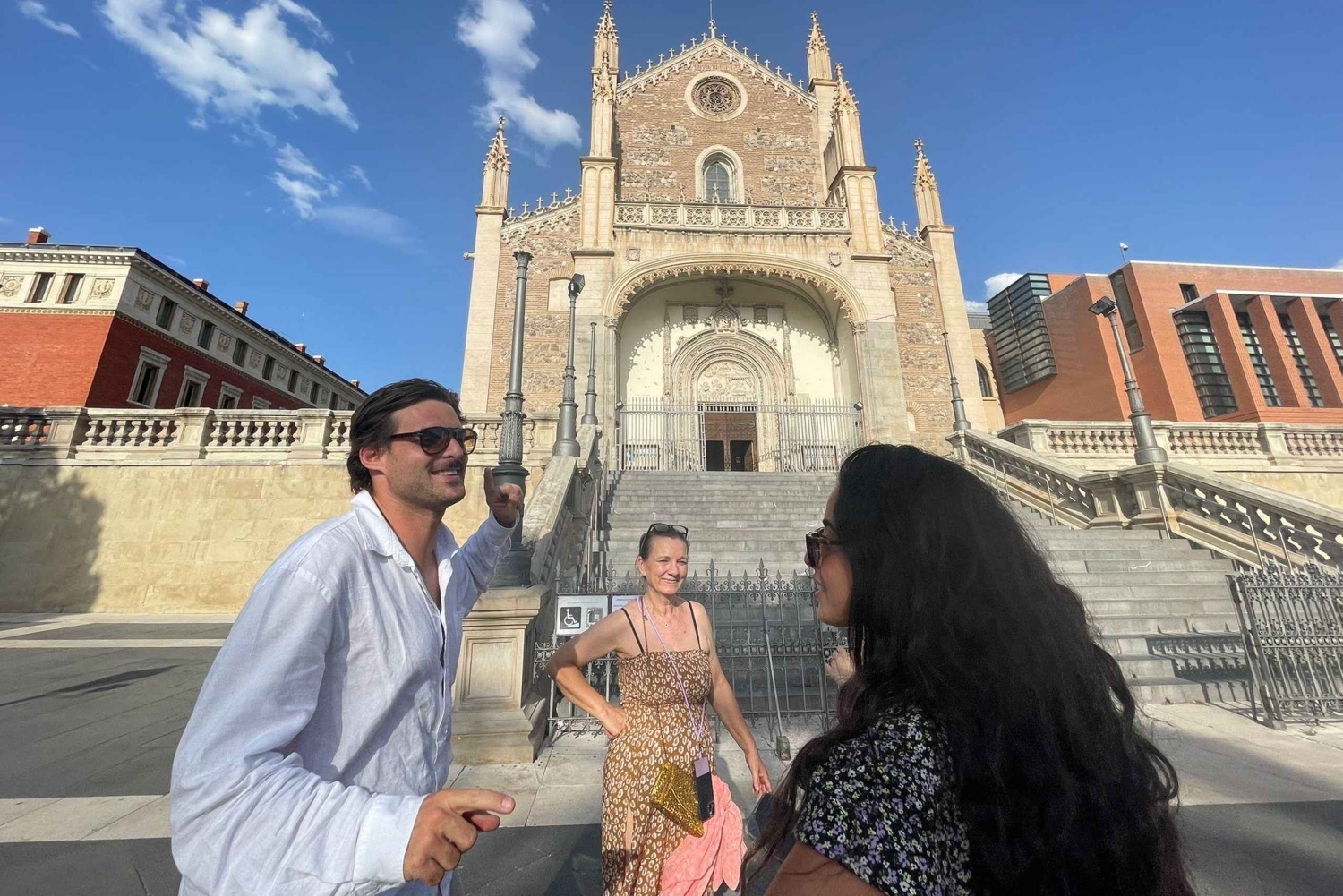 Madrids höjdpunkter: Tuk-Tuk-tur med hämtning (2 timmar)